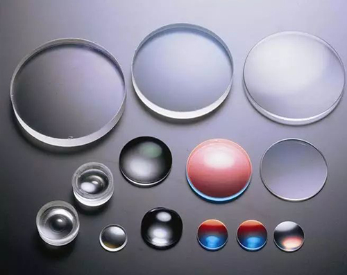 半自動貼膜機(人工擺盤) 半自動貼膜機(人工擺盤)